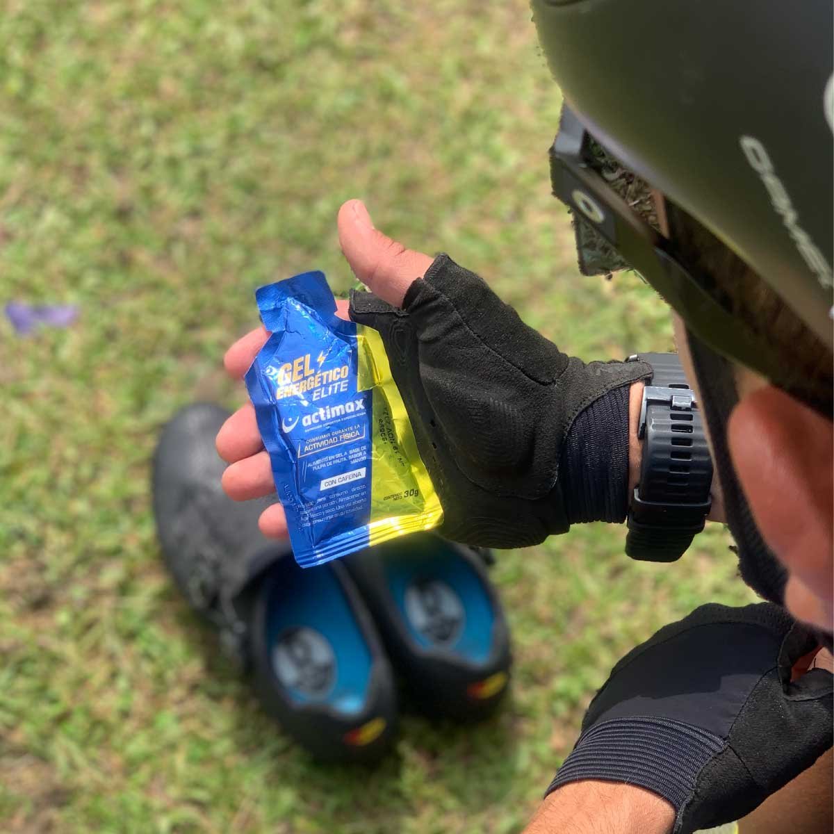 GEL ENERGÉTICO SOBRE 32 gr MANGO CON CAFEÍNA - ACTIMAX
