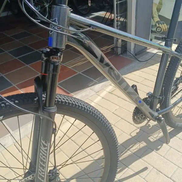 Bicicleta Mtb Rin 29" Ragnar 3x8 Vel Hidráulica Colores - Venzo