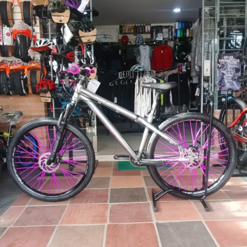 Bicicleta Stunt/Dirt 26" Jumper 1X7 Vel Colores On trail