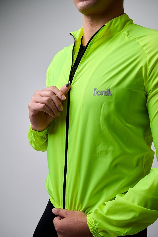 Chaqueta Rompevientos 2.0 Light Verde Neón Masculina – Ionik