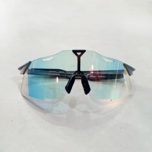 GAFAS DE CICLISMO 100%  HYPERCRAFT GRISES CON FOTOCROMÁTICO REACTIVO