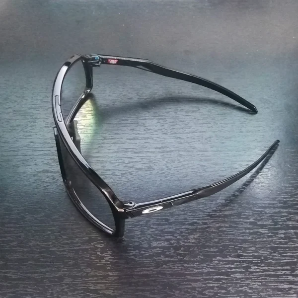 GAFAS DE CICLISMO OAKLEY SUTRO NEGRAS CON FOTOCROMÁTICO REACTIVO