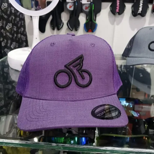Gorra De Malla Morada Felix